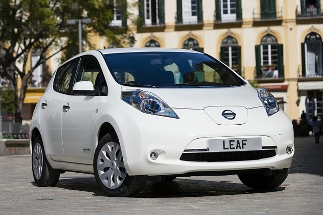 NÂNG CẤP "XE ĐIỆN" VỀ "XE XĂNG" VÌ PIN HẾT TUỔI THỌ